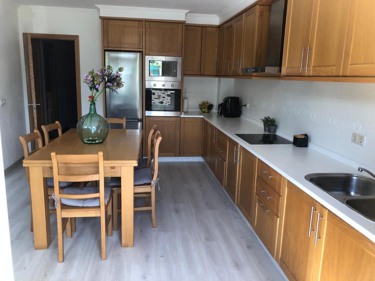 Vivienda Amplia Y Luminosa A Escasos Metros De La Playa De Cangas. المظهر الخارجي الصورة