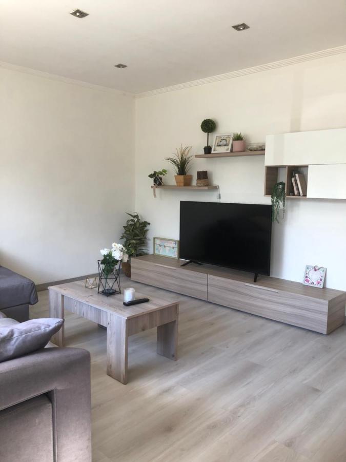 Vivienda Amplia Y Luminosa A Escasos Metros De La Playa De Cangas. المظهر الخارجي الصورة
