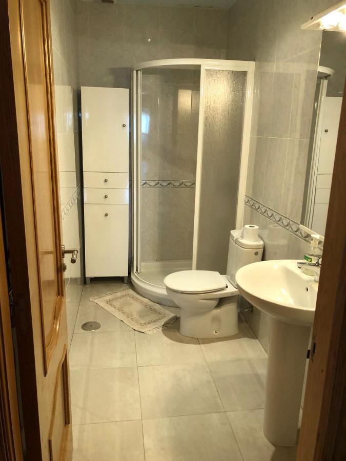 Vivienda Amplia Y Luminosa A Escasos Metros De La Playa De Cangas. المظهر الخارجي الصورة