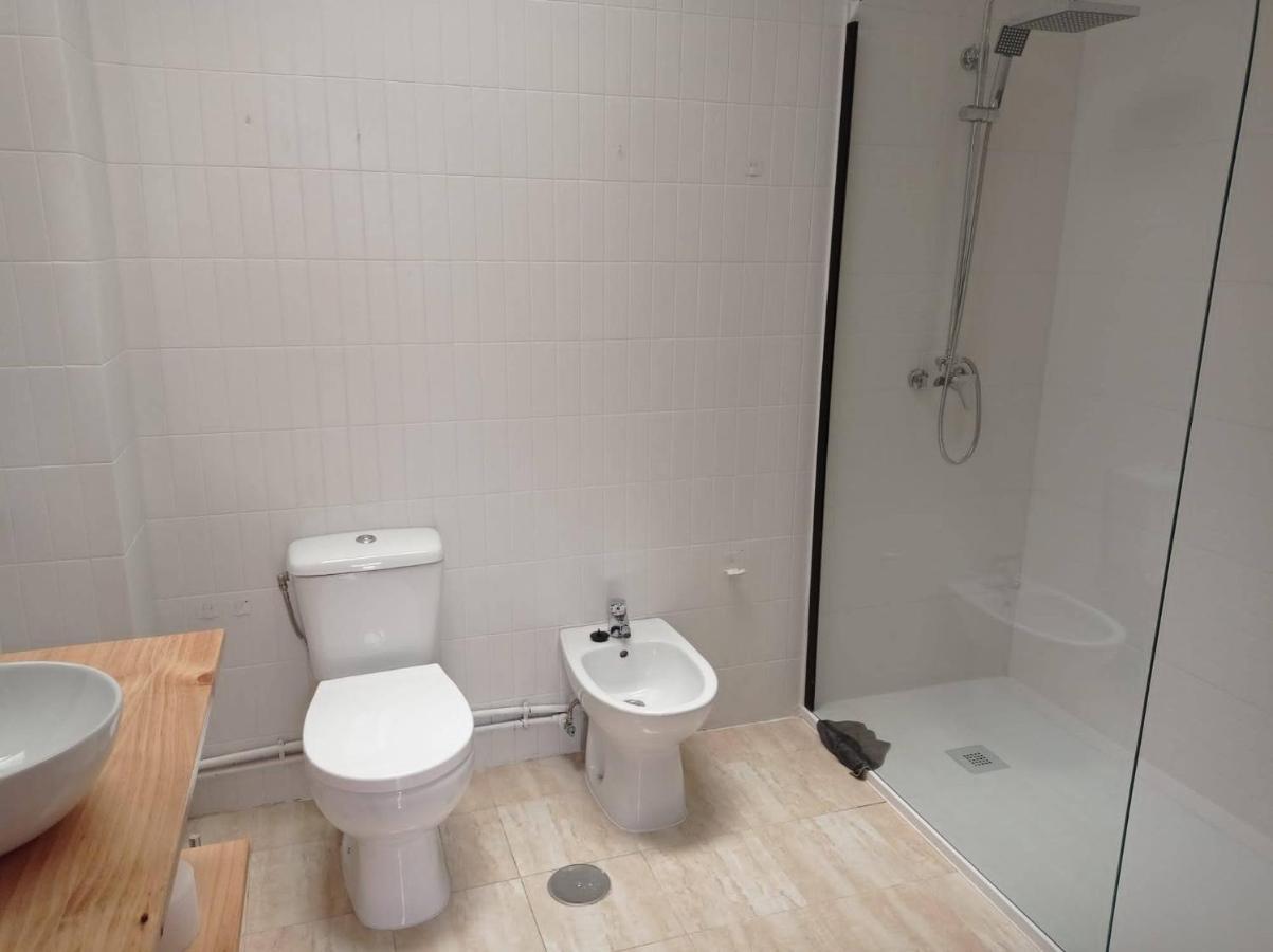 Vivienda Amplia Y Luminosa A Escasos Metros De La Playa De Cangas. المظهر الخارجي الصورة