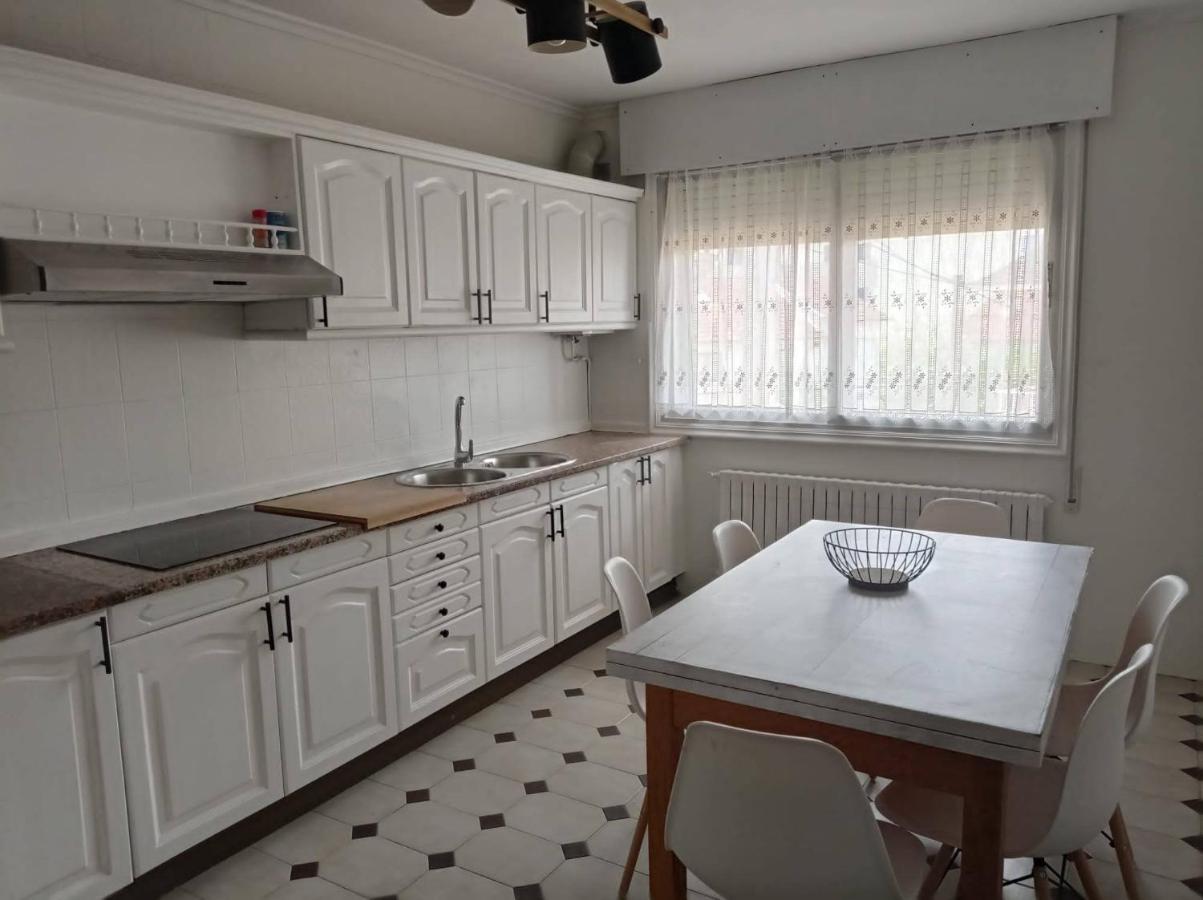 Vivienda Amplia Y Luminosa A Escasos Metros De La Playa De Cangas. المظهر الخارجي الصورة